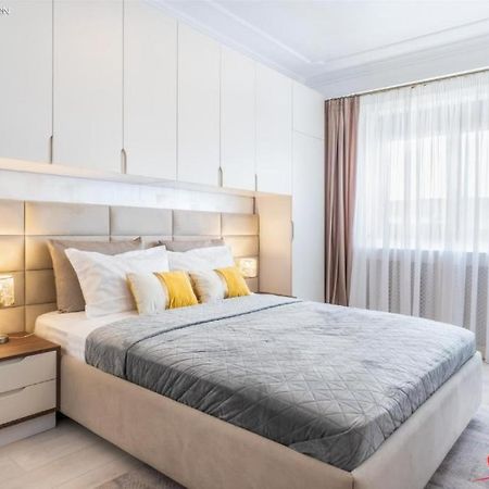 Apartament Ghimbav_Rk エクステリア 写真