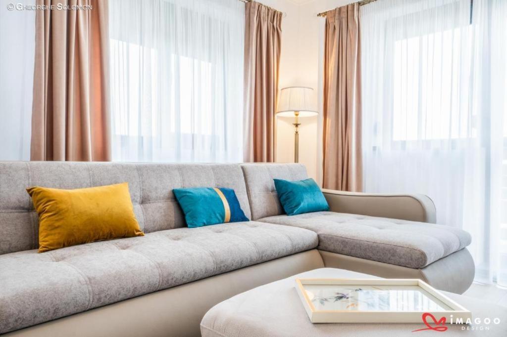 Apartament Ghimbav_Rk エクステリア 写真